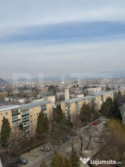Apartament cu 3 camere decomandat în Nicolae Bălcescu