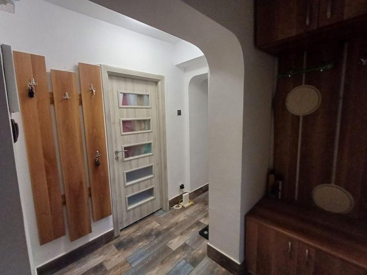 Apartament cu 2 camere decomandat în Exterior Vest