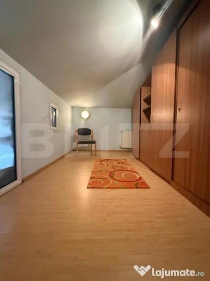 Apartament cu 3 camere semidecomandat în Democrației