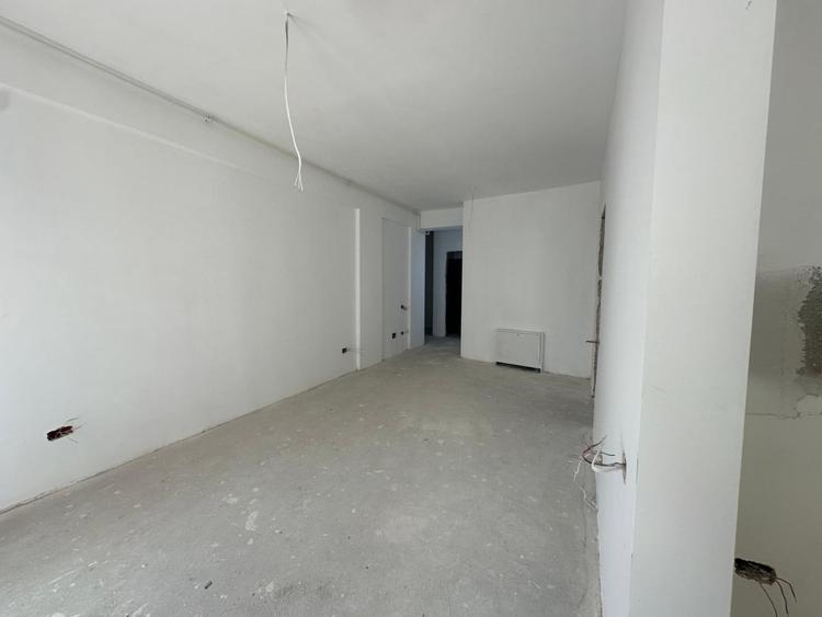 Apartament cu 2 camere semidecomandat în Eminescu