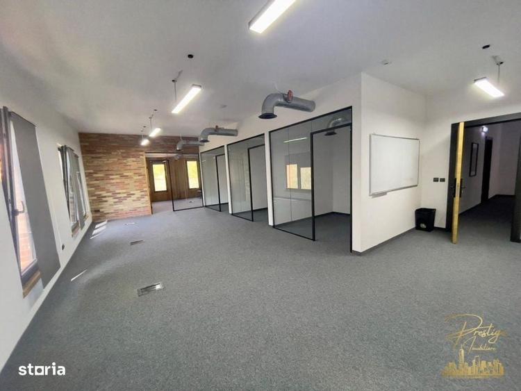 Spațiu comercial, de 100 mp, în Central