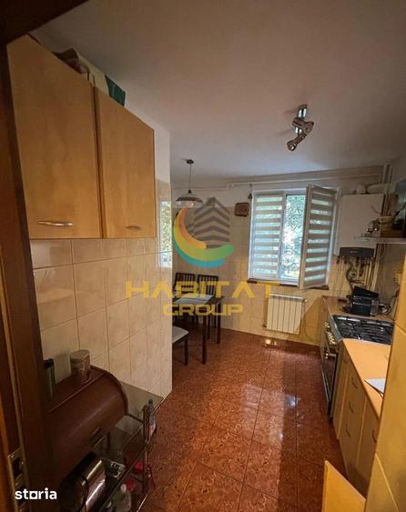 Apartament cu 3 camere semidecomandat, mobilat în Giurgiului