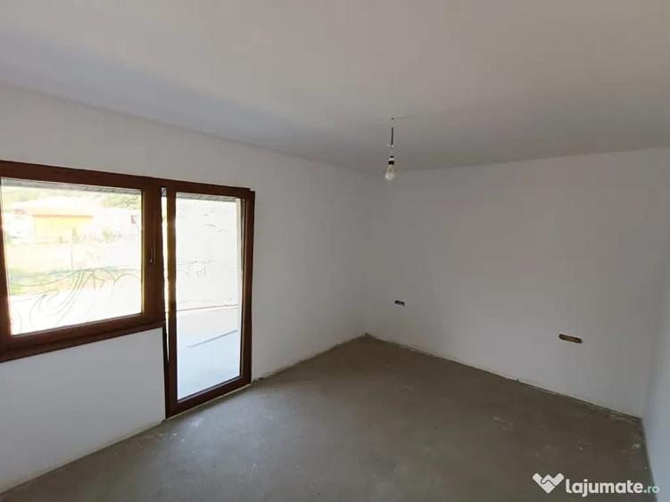 Casă cu 2 camere cu Teren 600 Mp în Tăuții-Măgherăuș
