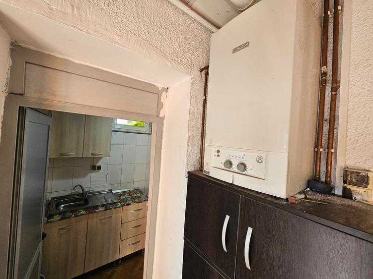 Casă individuală cu 2 camere cu Canalizare în Colentina