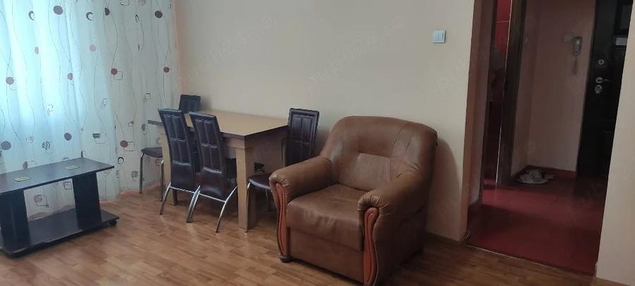 Apartament cu 2 camere semidecomandat în 1 Decembrie 1918