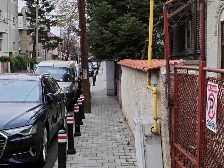 Casă individuală cu 4 camere cu Canalizare în Floreasca