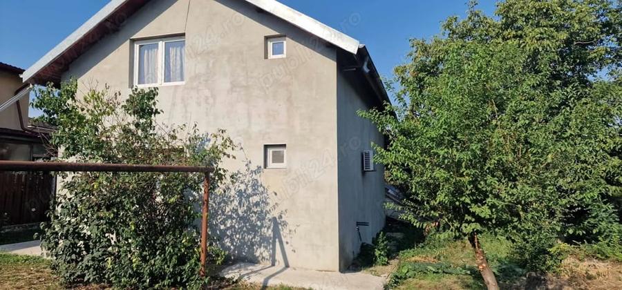 Casă cu 3 camere cu Teren 650 Mp în Glina