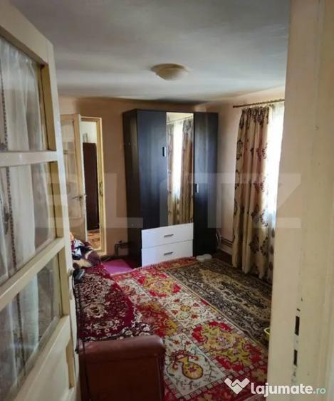 Casă cu 4 camere cu Teren 980 Mp în Brănești