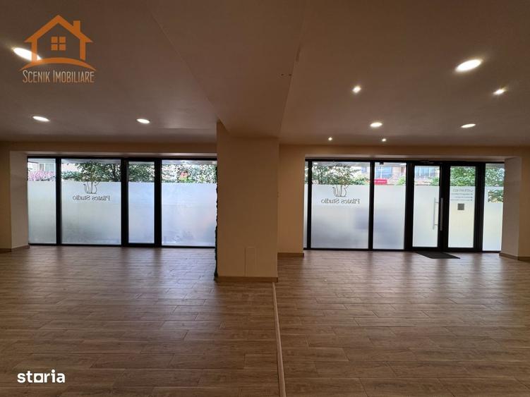 Spațiu comercial, de 98 mp, în Central