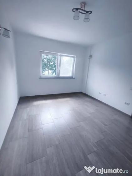 Casă cu 5 camere cu Teren 500 Mp în Rădăuți