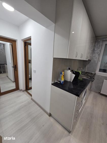 Apartament cu 2 camere decomandat în Micro 17