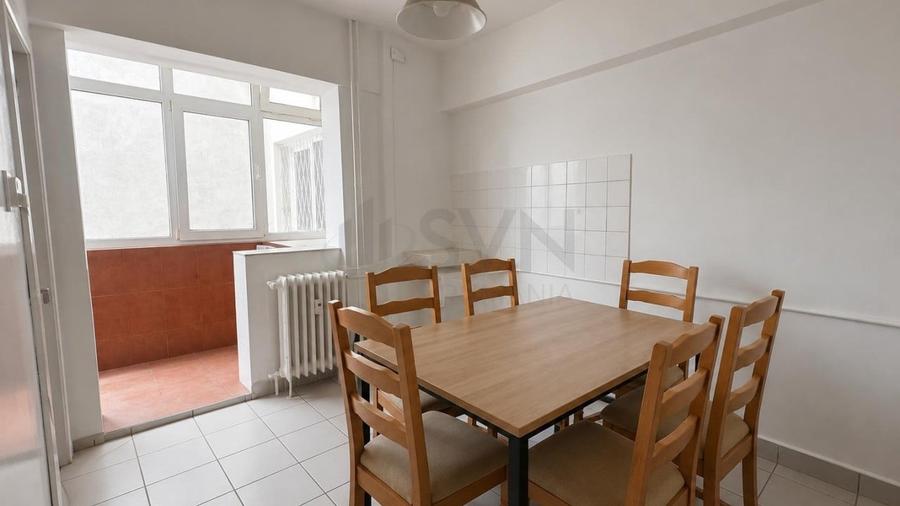 Apartament cu 4 camere decomandat în Amzei