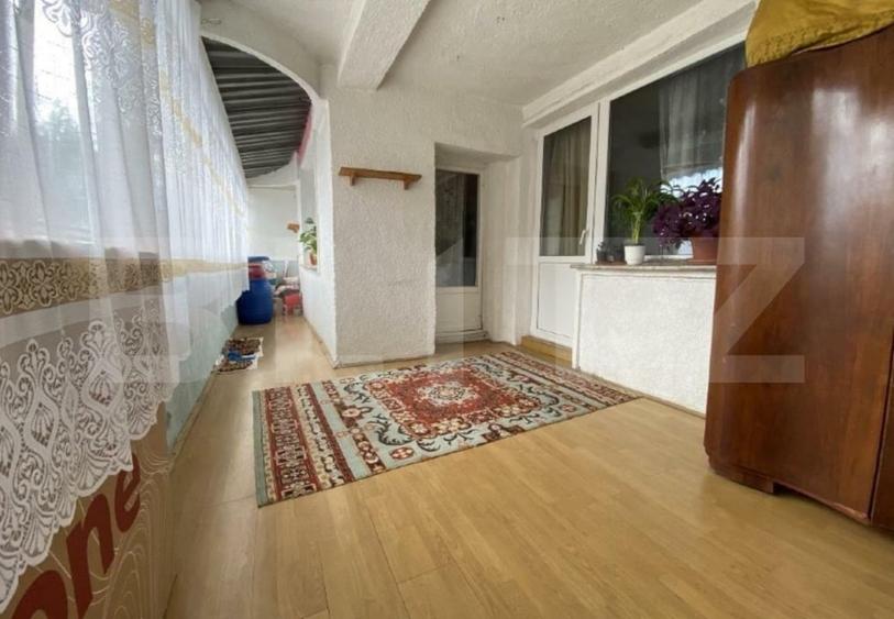 Apartament cu 3 camere decomandat, mobilat în 22 Decembrie