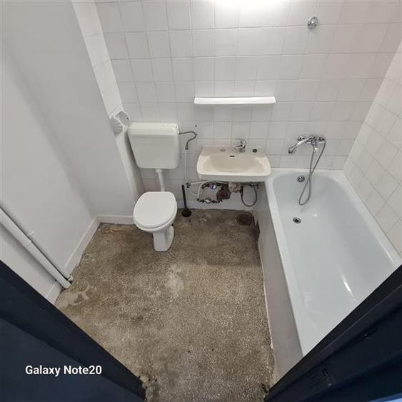 Apartament cu 2 camere decomandat în Podgoria