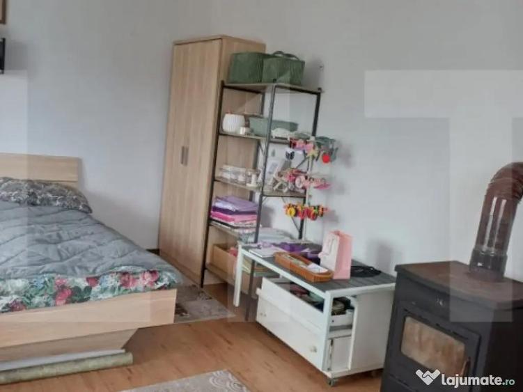 Casă cu 2 camere cu Teren 1800 Mp în Vârfurile