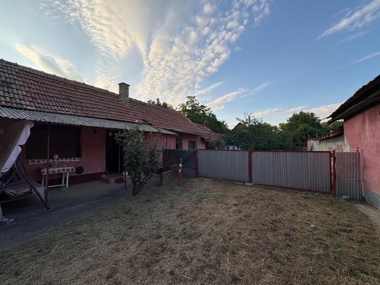 Casă cu 3 camere în Borș
