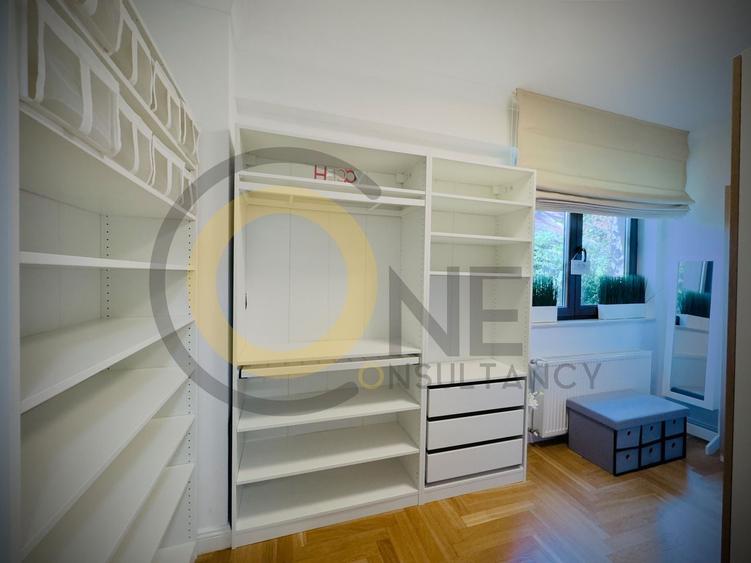 Apartament cu 5 camere decomandat, mobilat în Băneasa