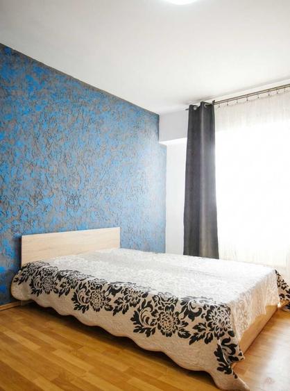 Apartament cu 3 camere decomandat în Gară