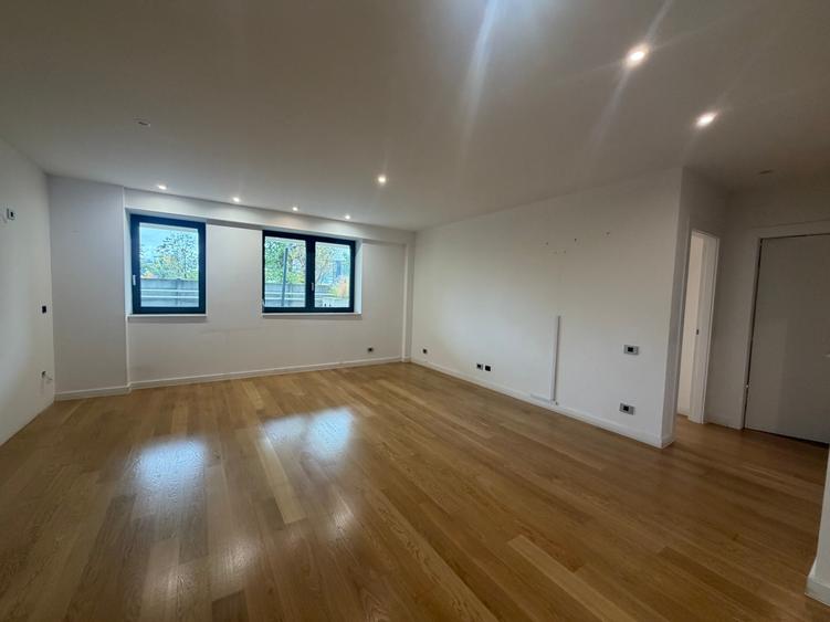 Apartament cu 2 camere decomandat în Aviației