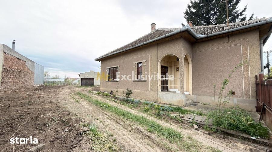 Casă cu 4 camere cu Teren 546 Mp în Central
