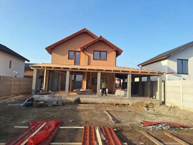 Casă cu 3 camere în Central