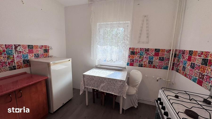 Apartament cu 3 camere în Decebal