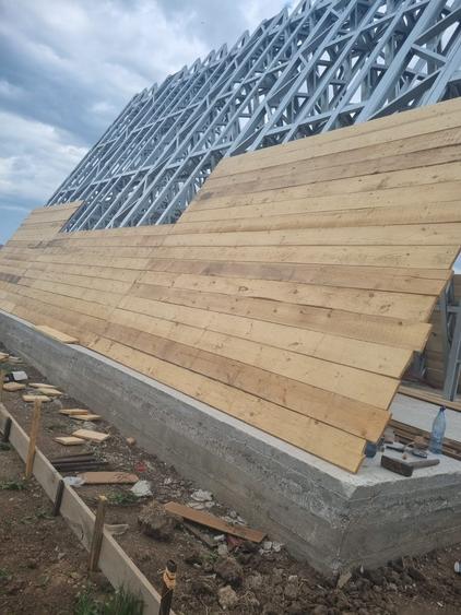 Casă cu 3 camere în Berceni