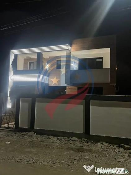 Casă cu 5 camere cu Teren 475 Mp în Braniște (Podari)