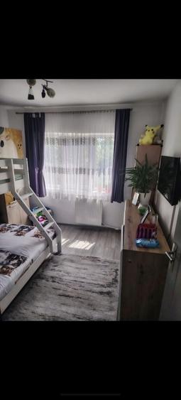 Apartament cu 2 camere decomandat în Lipovei