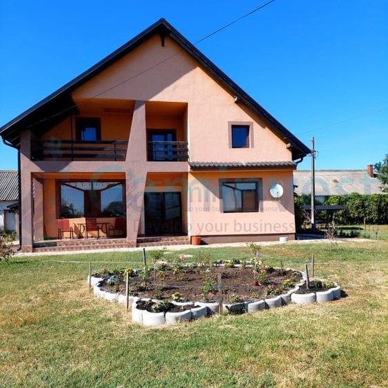Casă individuală cu 4 camere cu Canalizare în Valea lui Mihai