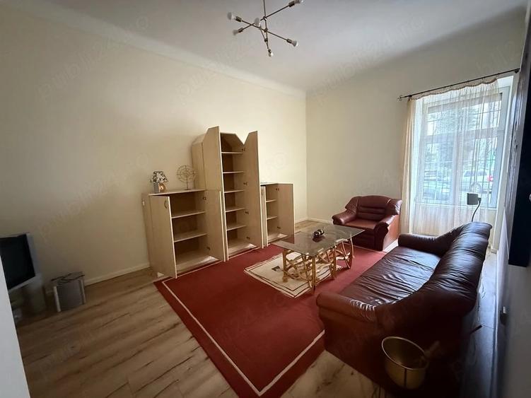 Apartament cu 4 camere decomandat în Podgoria
