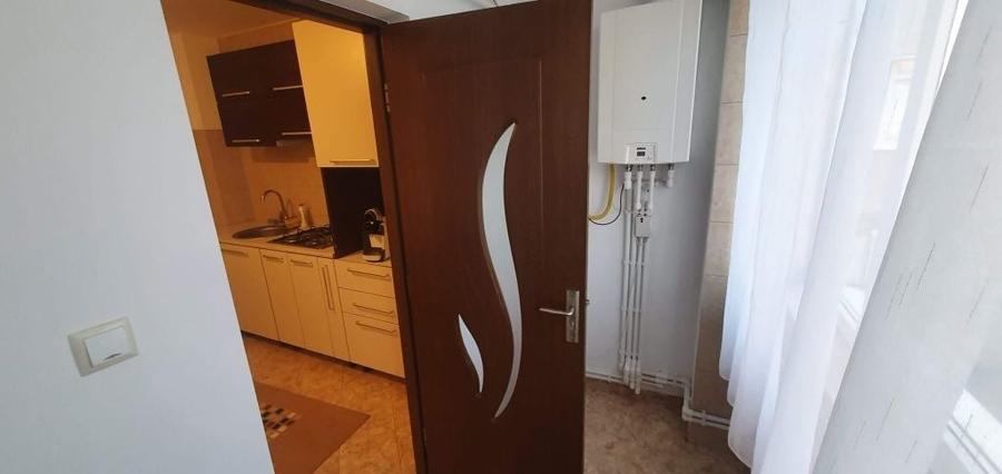 Inchiriez apartament 2 camere foarte ingrijit - 2