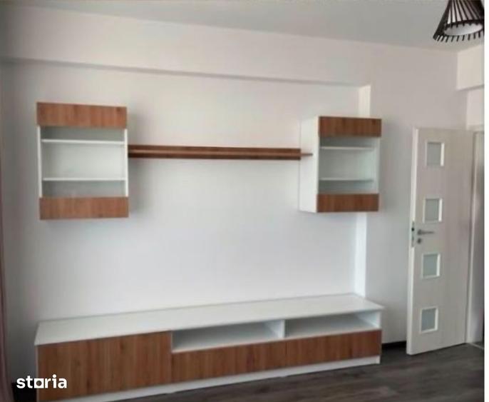 Apartament cu 3 camere decomandat în Ferentari