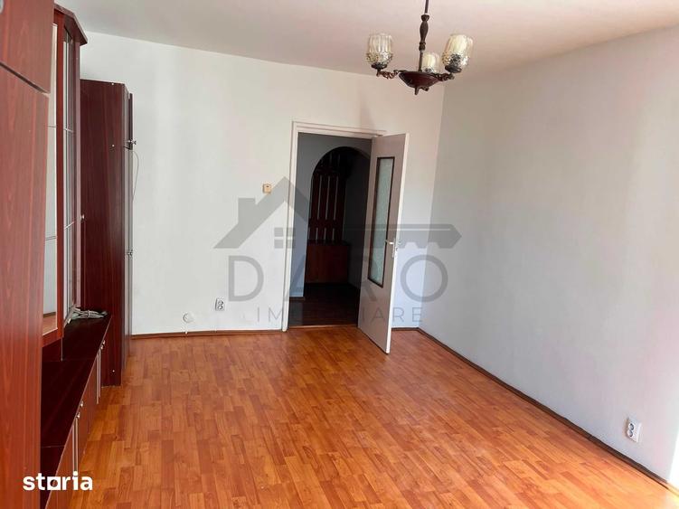 Apartament cu 3 camere în Criș