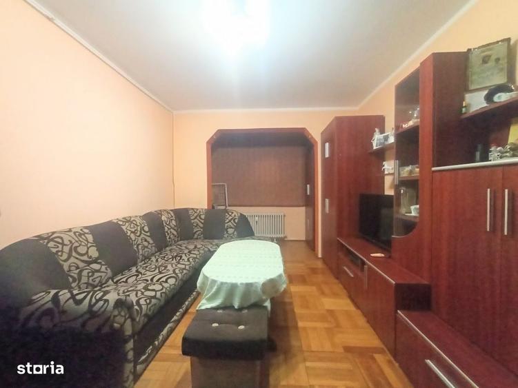 Apartament cu 2 camere semidecomandat în Aurel Vlaicu