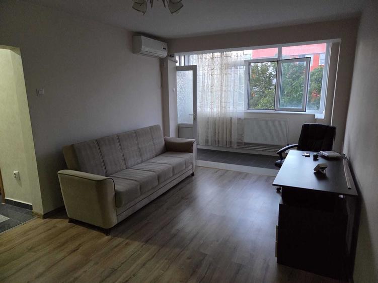 Apartament cu 2 camere semidecomandat în Mazepa 1