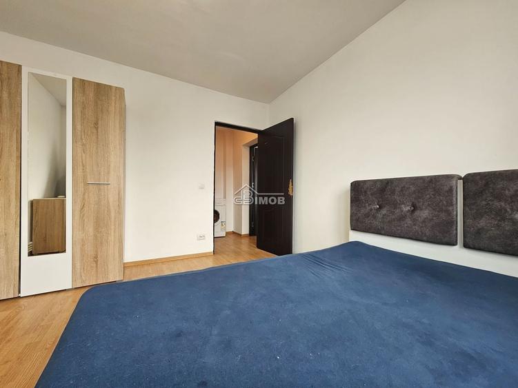 Apartament cu 2 camere semidecomandat, mobilat în Micro 9