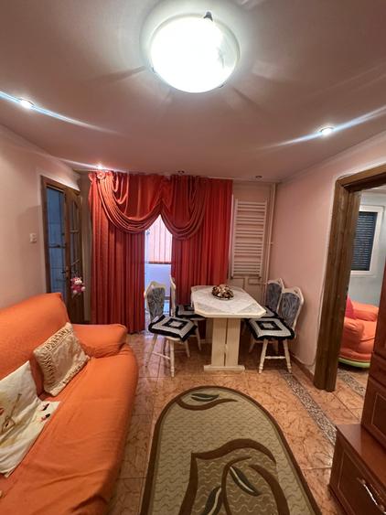Apartament cu 2 camere semidecomandat, mobilat în Gheorghe Lazăr