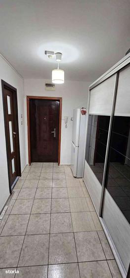 Garsoniera 40 mp + loc parcare. Contract ANAF. Exclus agentii - 5