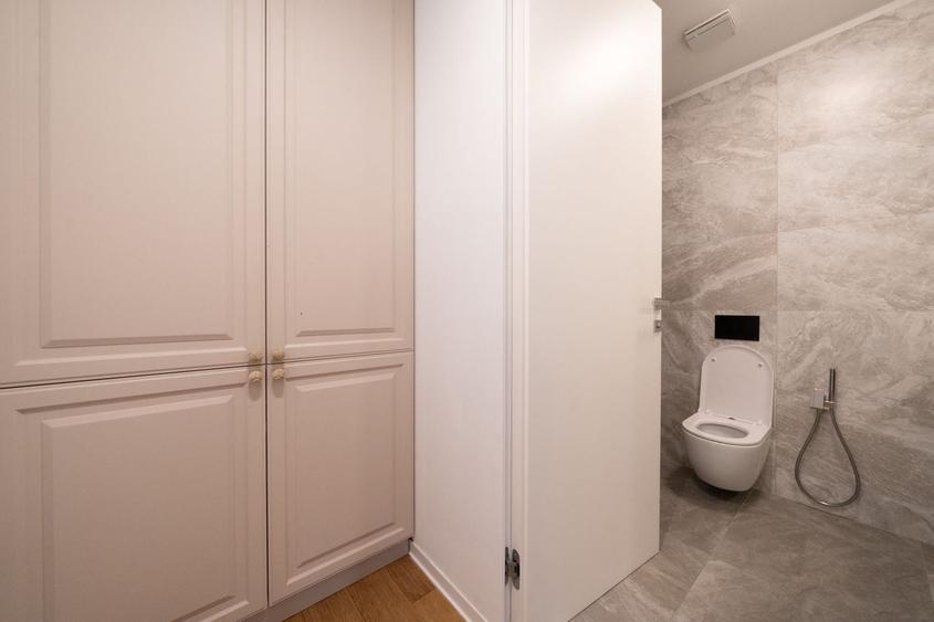 Apartament cu 3 camere decomandat, mobilat în Herăstrău