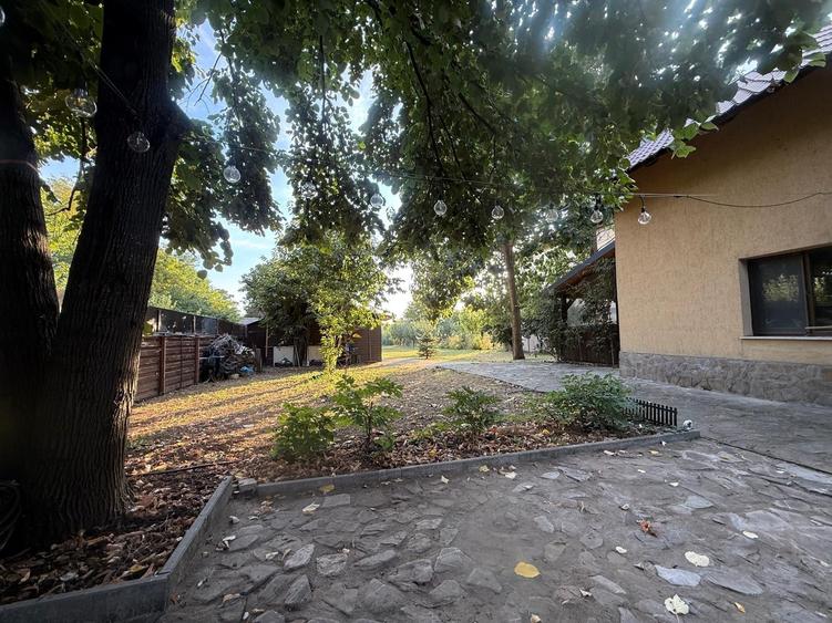 Casă individuală cu 3 camere cu Teren 1553 Mp în Crevedia