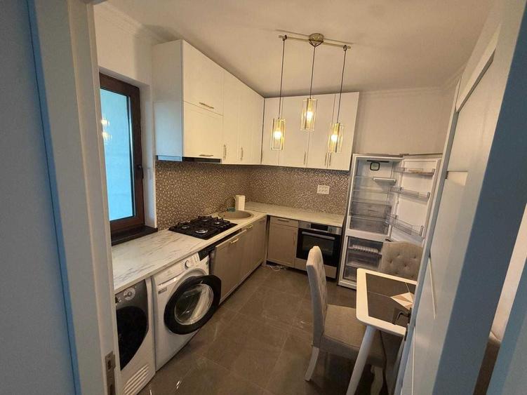 Casă cu 4 camere cu Teren 353 Mp în Moșnița Nouă