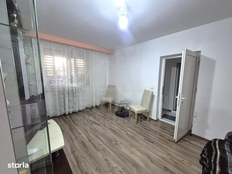 Apartament cu 2 camere semidecomandat în Calea București