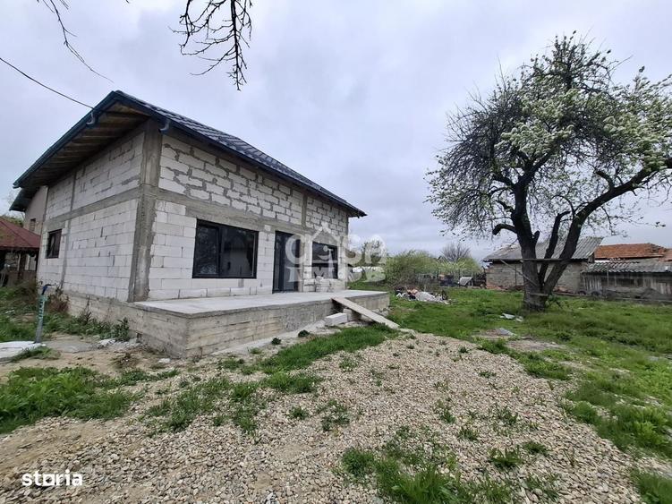 Casă cu 2 camere în Tătărani