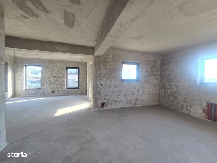 Casă cu 4 camere în Jucu