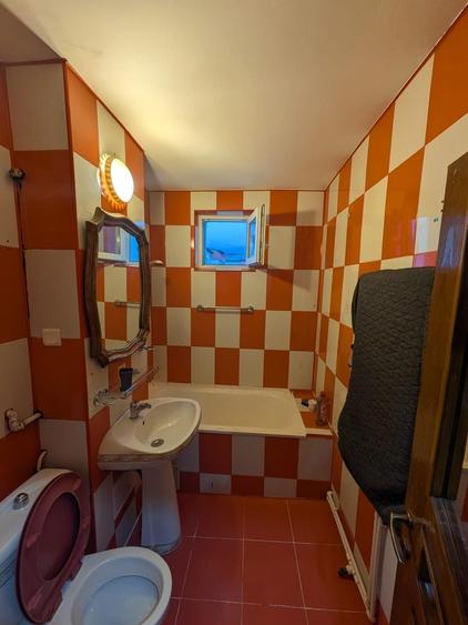 Apartament cu 2 camere decomandat în Precista