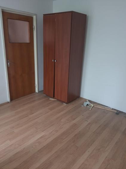 Apartament cu 3 camere decomandat în Militari