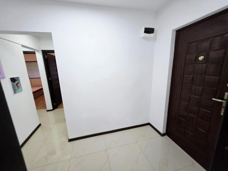 Apartament 3 camere de inchiriat, 9 Mai, 2 bai, beci - 3