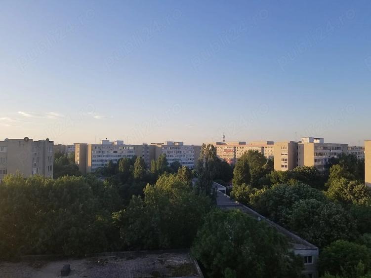 Apartament cu 3 camere decomandat în Berceni