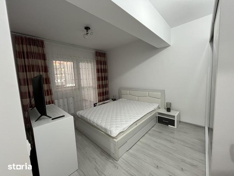 Apartament cu 2 camere decomandat în Apărătorii Patriei